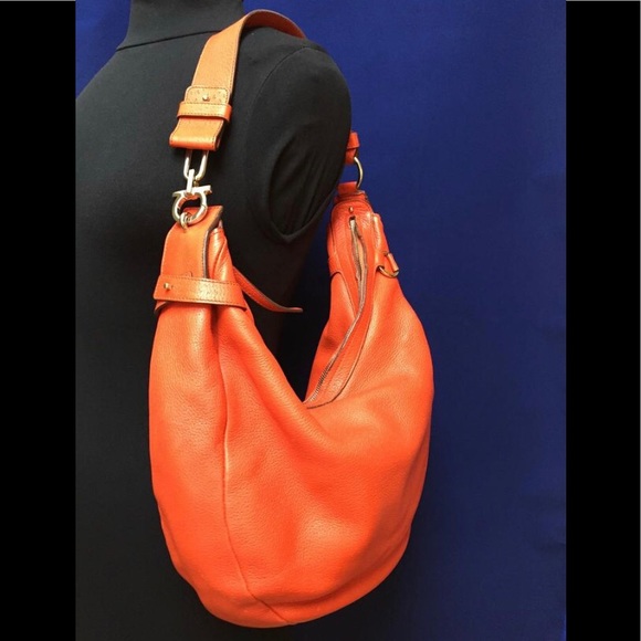 Salvatore Ferragamo Shoulder bag in orange - Picture 3 of 8